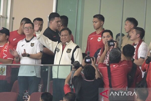 Presiden Prabowo Menyemarakkan Dukungan Timnas di GBK Secara Langsung