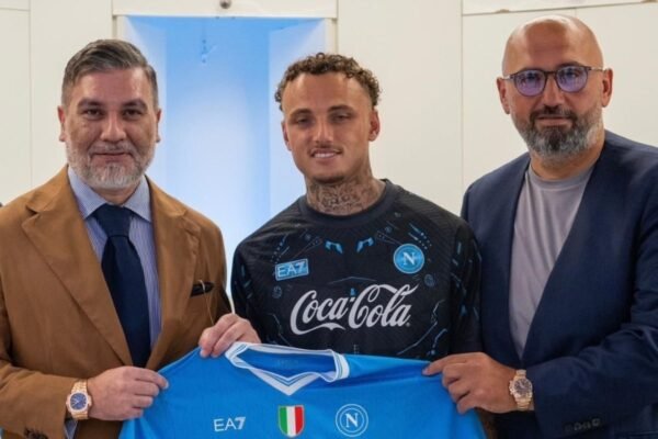 Napoli Resmi Dapatkan Winger Belanda Noa Lang dari PSV Eindhoven